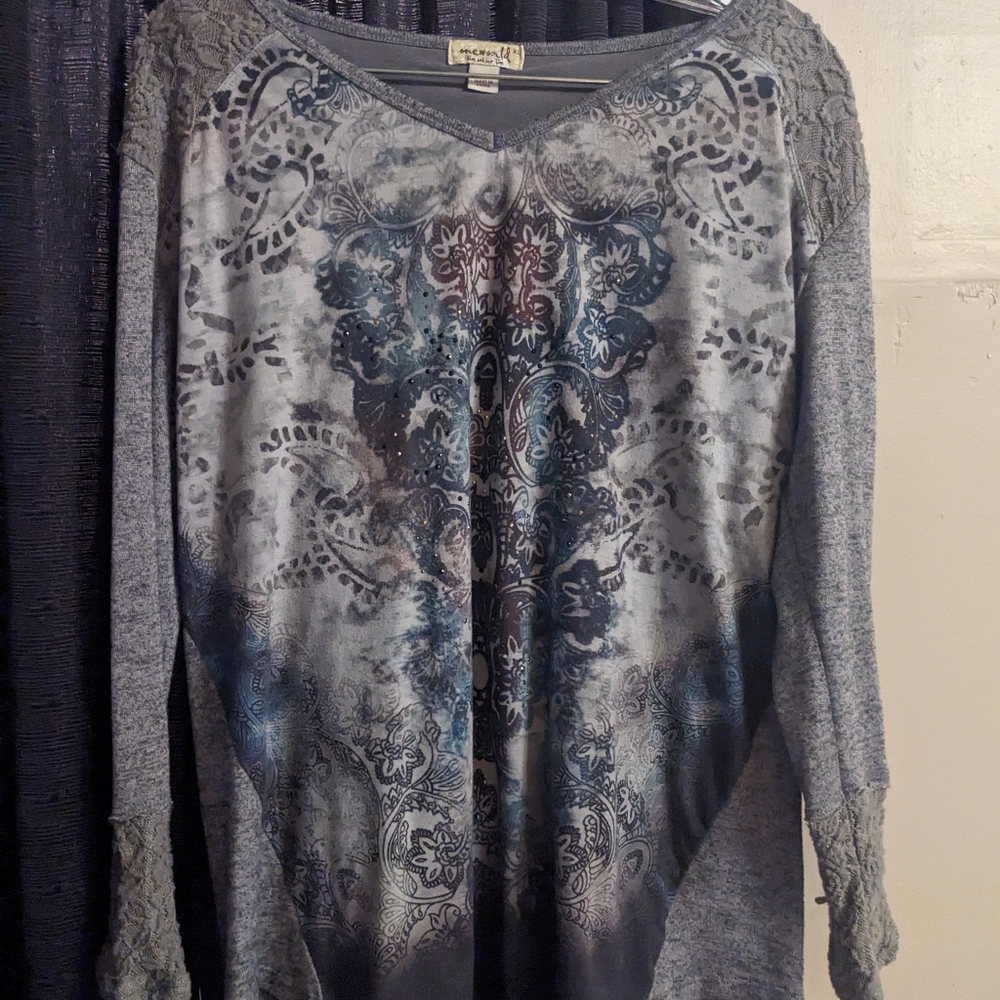 Grey long sleeve shirt